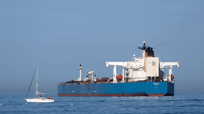 Petrolier rusesc blocat la Marsilia: Franța investighează flota fantomă