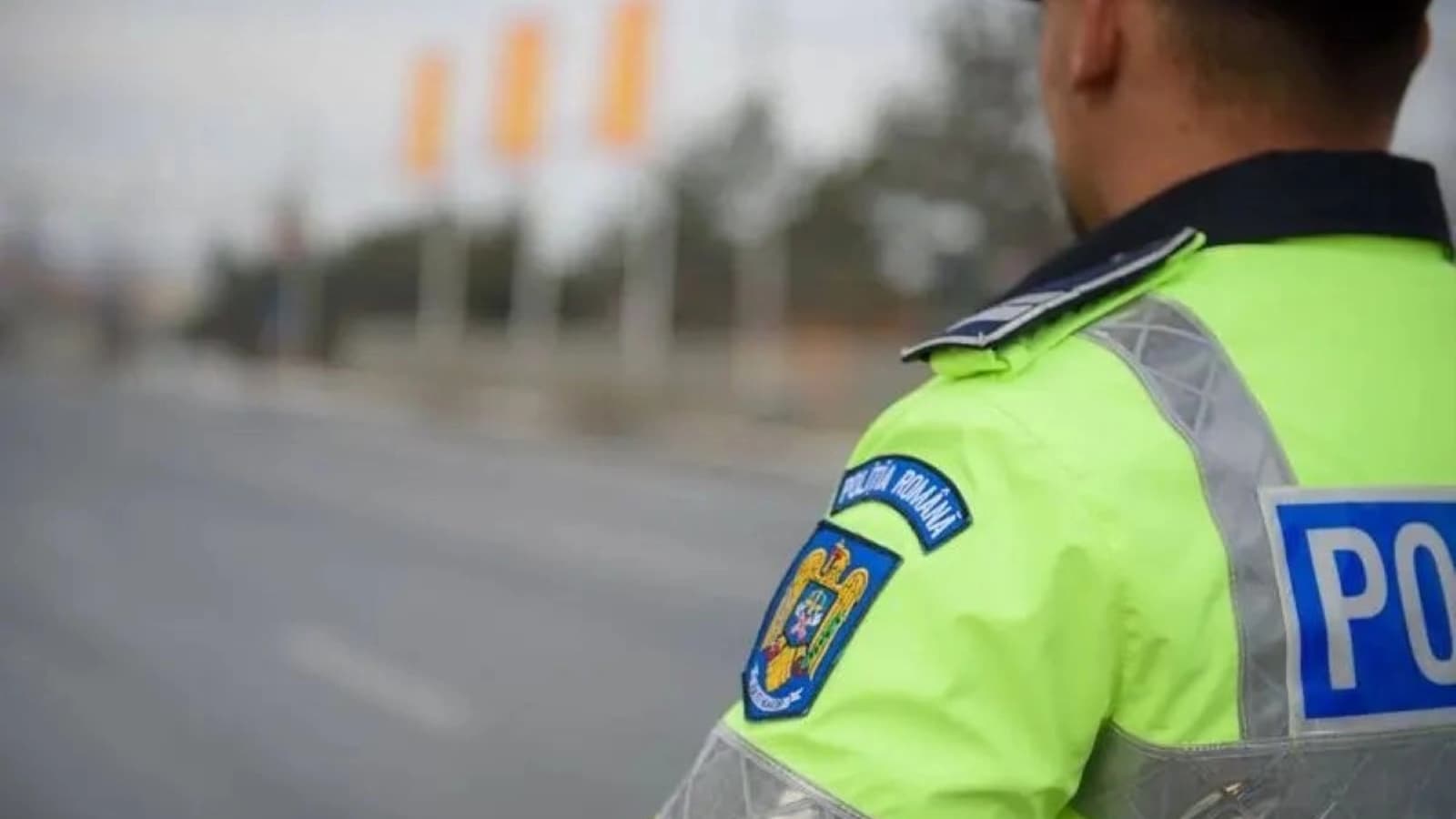 Bărbatul care se dădea drept polițist de la Rutieră și îi amenda pe şoferi pe DN1 a fost trimis în judecată