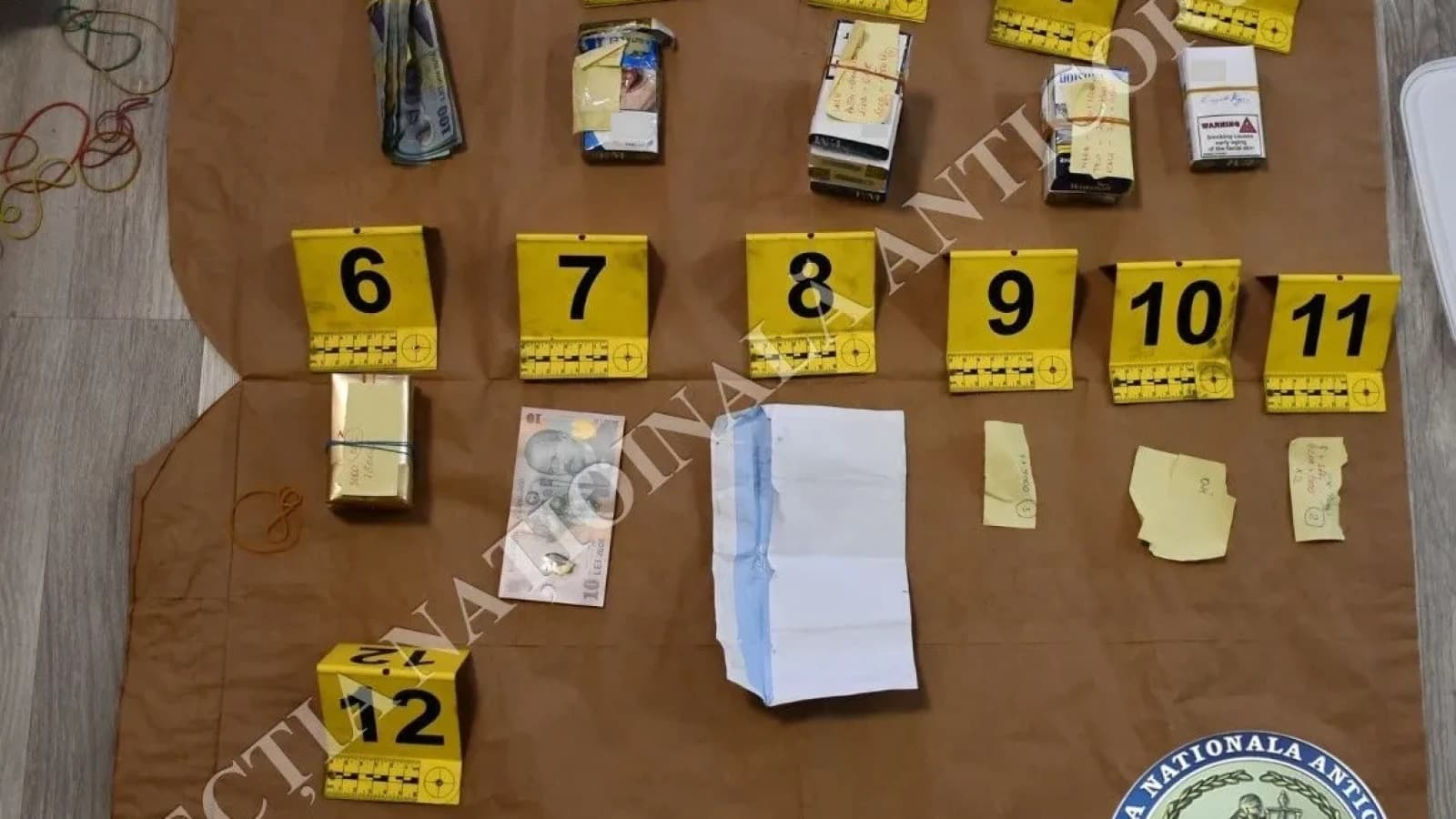 FOTO S-a rupt tăcerea în circuitul mitei din Vama Constanța: Vameșii acuzați de șpagă la container au 'bătut palma' cu procurorii DNA