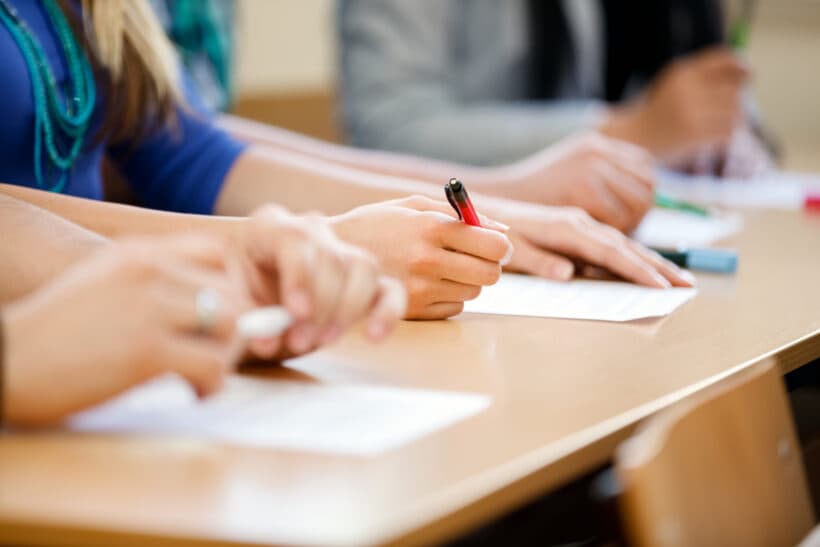 Șaptesprezece elevi au făcut Bacalaureat 2026 cu subiecte de rezervă din cauza întârzierilor