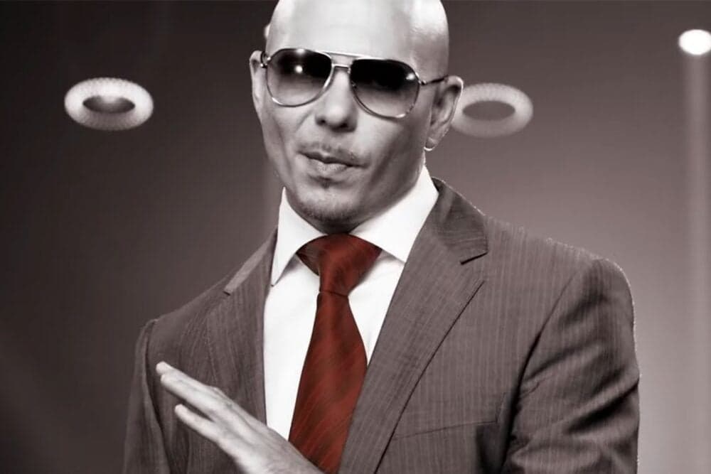 O glumă între fani i-a adus lui Pitbull un loc în Cartea Recordurilor