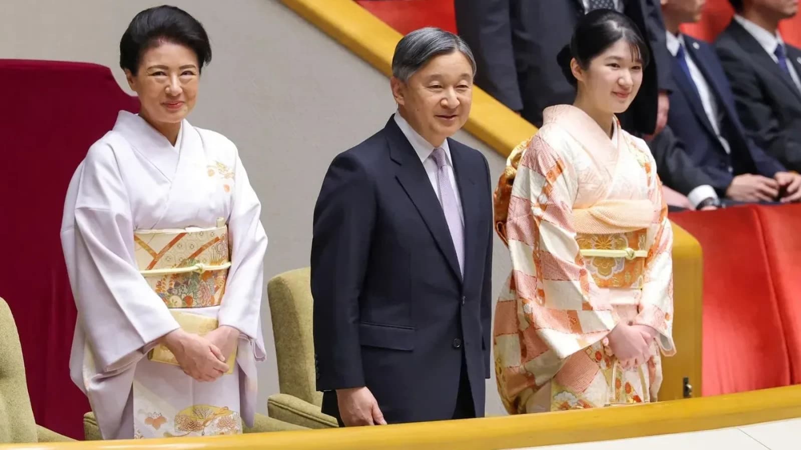 CNN: Japonia se confruntă cu o criză istorică: Viitorul celei mai vechi monarhii din lume atârnă de un fir de ață . De ce prințesa Aiko nu poate moșteni tronul